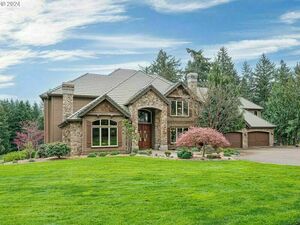 photo 1 of 27530 SW Petes Mountain Rd, West Linn, OR 97068