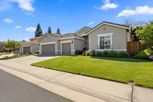photo 1 of 3009 Sutter Buttes Dr, Roseville, CA 95747