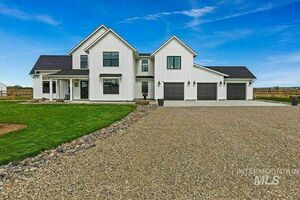 photo 1 of 9000 Mallard Ln, Emmett, ID 83617