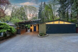 photo 1 of 4610 Lamont Way, Lake Oswego, OR 97035