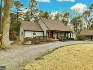 photo 1 of 121 Gunners Rest Ln, Chester, MD 21619