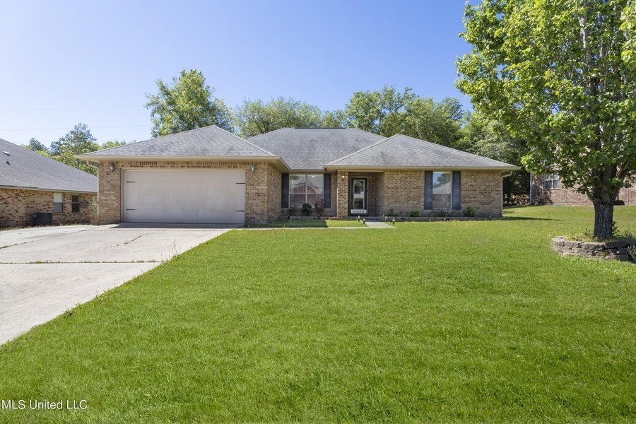 photo 1 of 16212 Walker Farm Ln, Gulfport, MS 39503