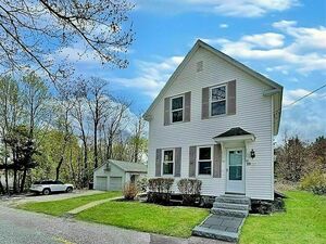 photo 1 of 10 Carleton Ave, Chelmsford, MA 01824