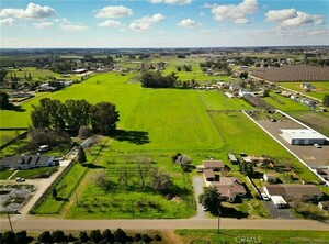 photo 1 of 2383 N Greenwood Ave, Sanger, CA 93657