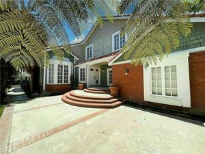 photo 1 of 19375 Woodlands Dr, Huntington Beach, CA 92648