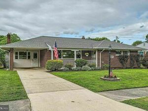 photo 1 of 4244 Darleigh Rd, Baltimore, MD 21236