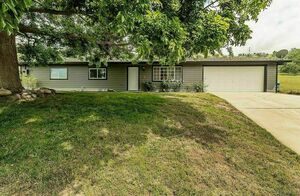 photo 1 of 6991 Rodeo Dr, Sanger, CA 93657