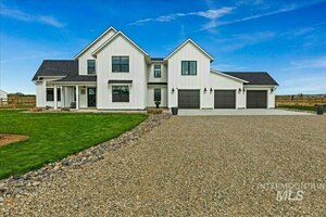 photo 1 of 9000 Mallard Ln, Emmett, ID 83617