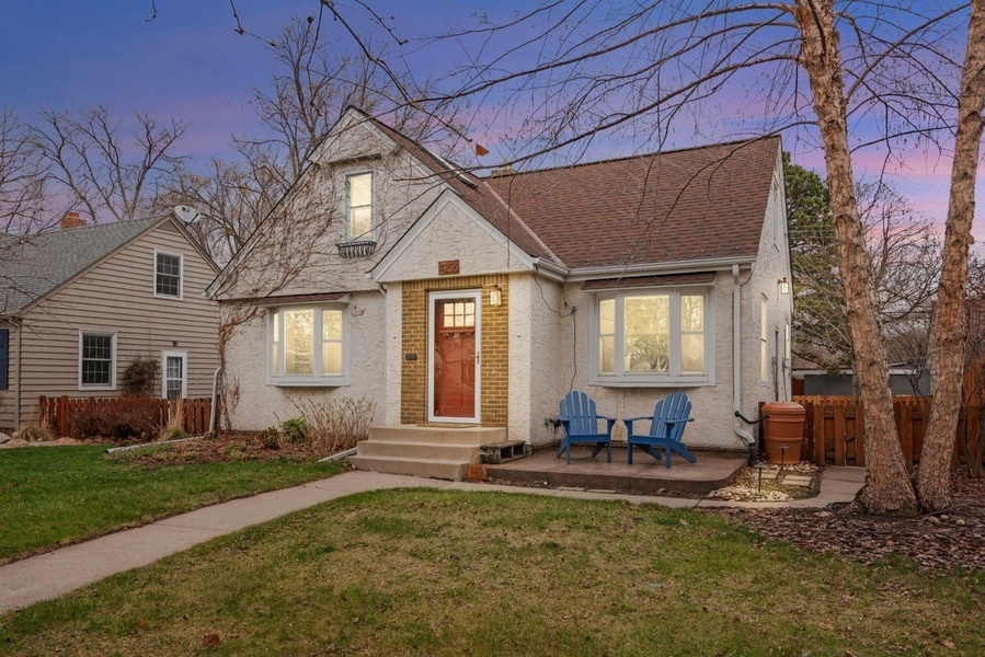 photo 1 of 4236 Zenith Ave N, Robbinsdale, MN 55422