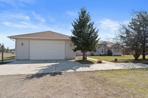 photo 1 of 18511 W Henderson Rd, Medical Lake, WA 99022
