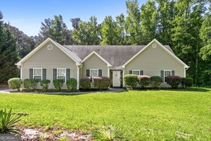 photo 1 of 414 Pamela Ct, Mcdonough, GA 30252