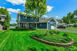 photo 1 of 806 S Riverside Dr, Mchenry, IL 60050