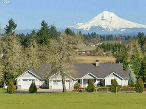 photo 1 of 16570 S Springwater Rd, Oregon City, OR 97045