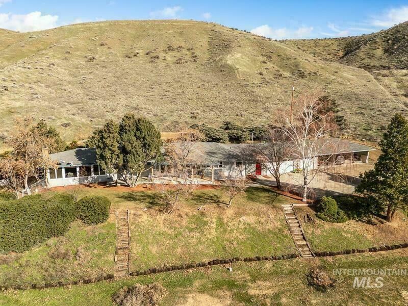 photo 1 of 12164 Hill Rd, Payette, ID 83661