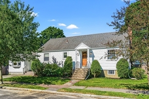photo 1 of 11 Gerard St, Wakefield, MA 01880