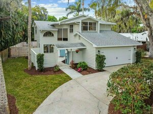 photo 1 of 2595 Whippoorwill Ln, Vero Beach, FL 32960