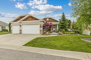 photo 1 of 919 S Shelley Lake Ln, Spokane Valley, WA 99037