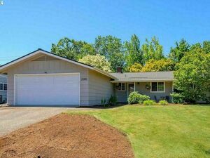 photo 1 of 2280 Providence St, Eugene, OR 97401