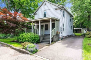 photo 1 of 11 Champlain Pl, Winooski, VT 05404