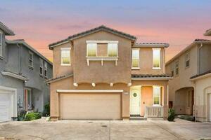 photo 1 of 3909 Purple Finch Ln, Modesto, CA 95355