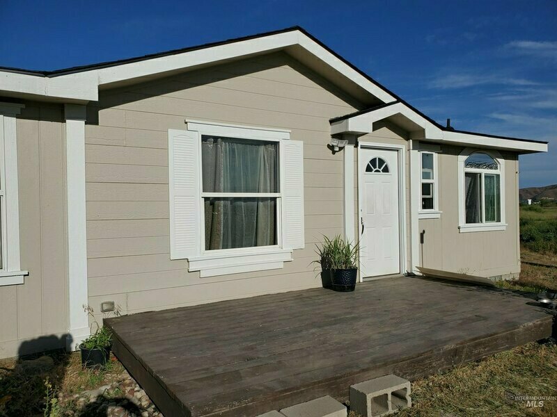 photo 1 of 1400 Penny Ln, Emmett, ID 83617