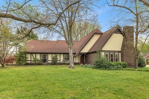 photo 1 of 2314 Racquet Club Dr, Murfreesboro, TN 37128