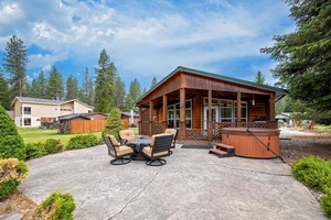 photo 1 of 174 E Trappers Loop, Chewelah, WA 99109