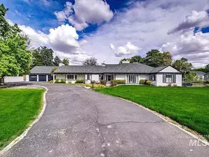 photo 1 of 2013 S 10th Ave, Caldwell, ID 83605