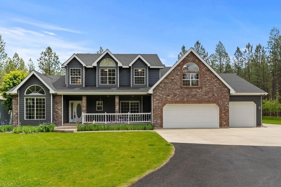 photo 1 of 16610 N Highland Ln, Colbert, WA 99005