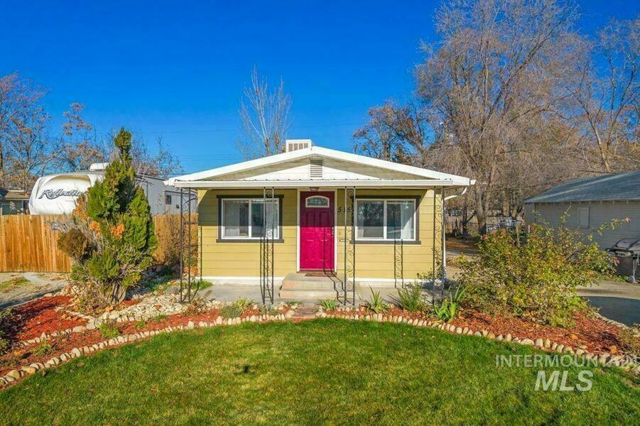 photo 1 of 515 Grant St, Caldwell, ID 83605