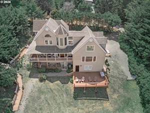 photo 1 of 95161 Horizon Dr, Gold Beach, OR 97444