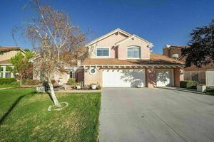 photo 1 of 39930 Golfers Dr, Palmdale, CA 93551