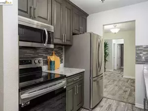 photo 1 of 4 Commodore Dr Unit D430, Emeryville, CA 94608