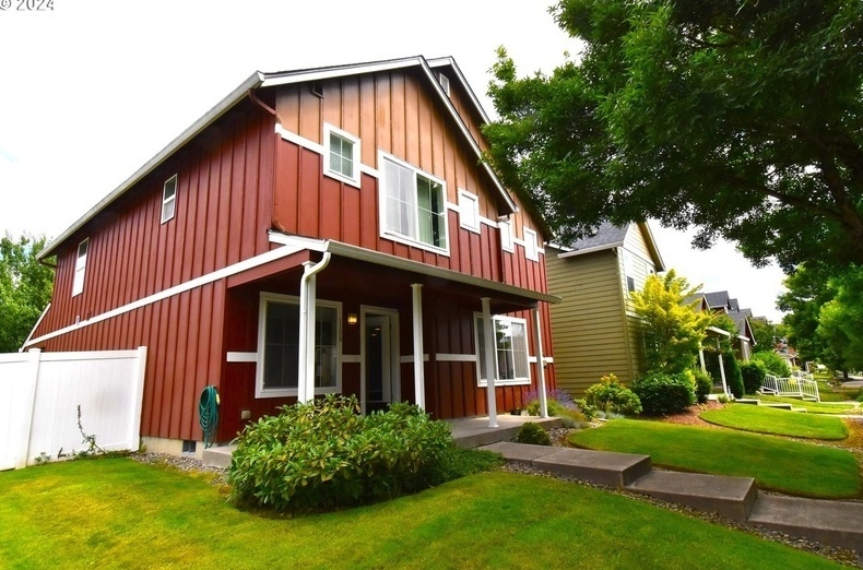 photo 1 of 1120 SE Rasmussen Blvd, Battle Ground, WA 98604