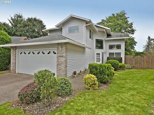 photo 1 of 1298 SW Kings Byway, Troutdale, OR 97060