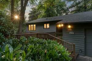 photo 1 of 2651 Lookout Ct, Lake Oswego, OR 97034