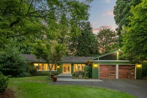 photo 1 of  2065 Lilli Ln, Lake Oswego, OR 97034