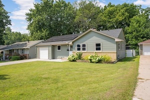 photo 1 of 626 Park Valley Dr W, Hopkins, MN 55343