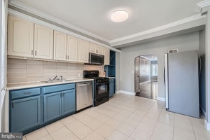 photo 1 of 3821 Mount Pleasant Ave, Baltimore, MD 21224