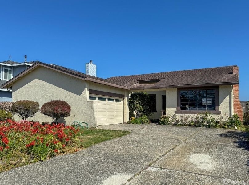 photo 1 of 411 Beach Ave, Half Moon Bay, CA 94019