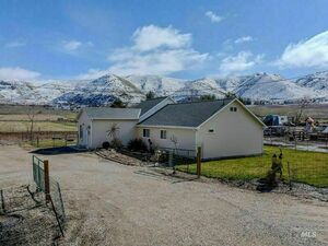 photo 1 of 3624 Wills Rd, Emmett, ID 83617