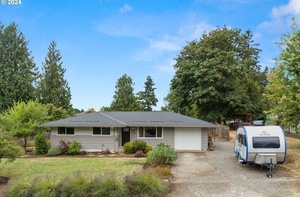 photo 1 of 19671 Falcon Dr, Oregon City, OR 97045