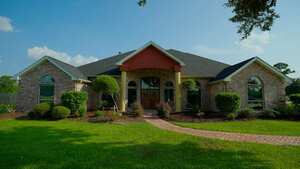photo 1 of 681 W. Buccaneer Dr, Winnie, TX 77665
