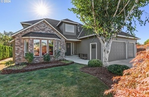 photo 1 of 978 Amity Ct, Woodburn, OR 97071