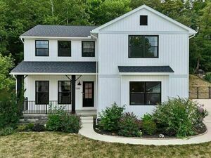 photo 1 of 1285 Bluejack Ln, Heath, OH 43056