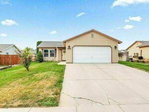 photo 1 of 4008 Hilton St, Caldwell, ID 83607