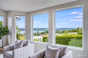 photo 1 of 1728 S Mountain View Ave, Tacoma, WA 98465