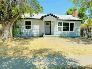 photo 1 of 1405 E 22nd St, Merced, CA 95340