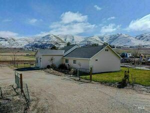 photo 1 of 3624 Wills Rd, Emmett, ID 83617