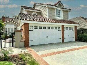photo 1 of 19375 Woodlands Dr, Huntington Beach, CA 92648